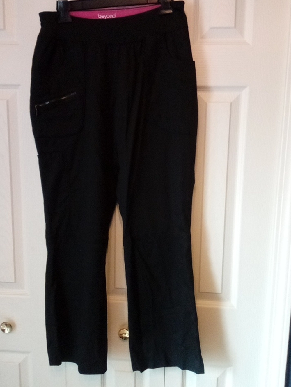 Scrub pants,Women's  Beyond Scrubs, Black Size PM, New Without Tags